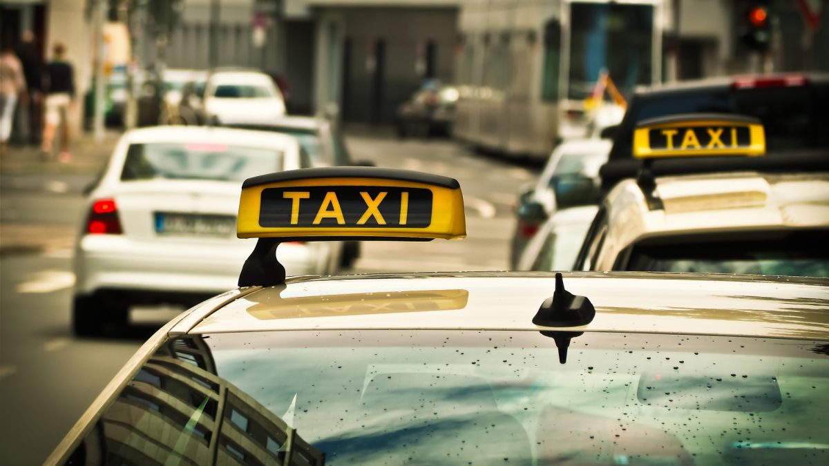 लॉकडाउन का असर: Ola के बाद Uber ने निकाले इतने कर्मचारी