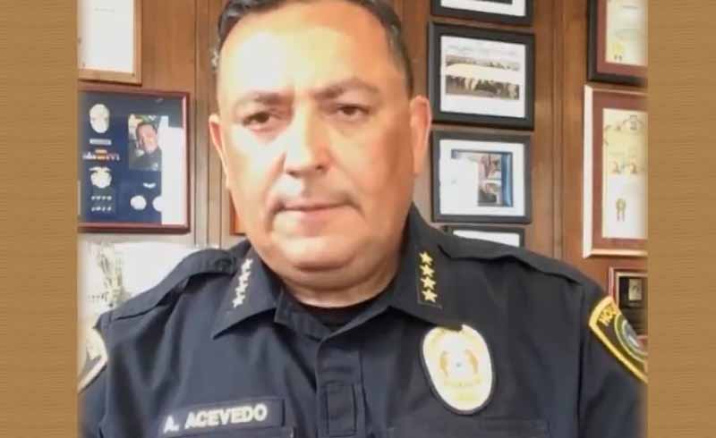 इस अमेरिकी पुलिस अधिकारी की हो रही तारीफ़, ट्रंप से कहा ‘मूंह बंद रखें’