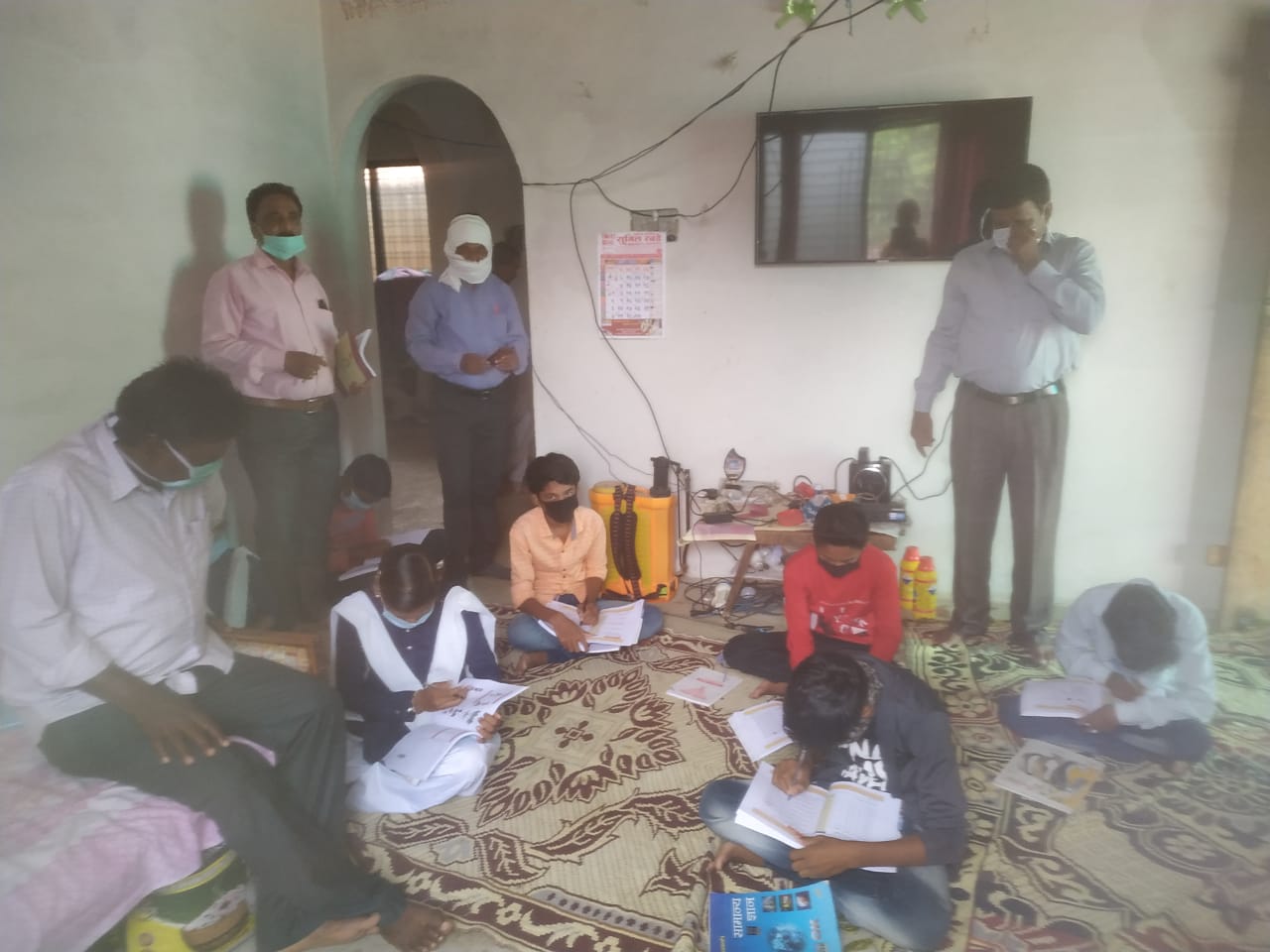 बीआरसी ने “हमारा घर हमारा विद्यालय’ कार्यक्रम का किया निरीक्षण