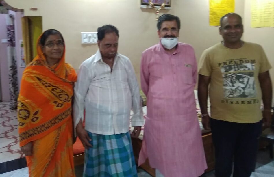 नपा अध्यक्ष पालीवाल भाजपा के वरिष्ठ लोगो से घर जाकर कर रहे मुलाकात