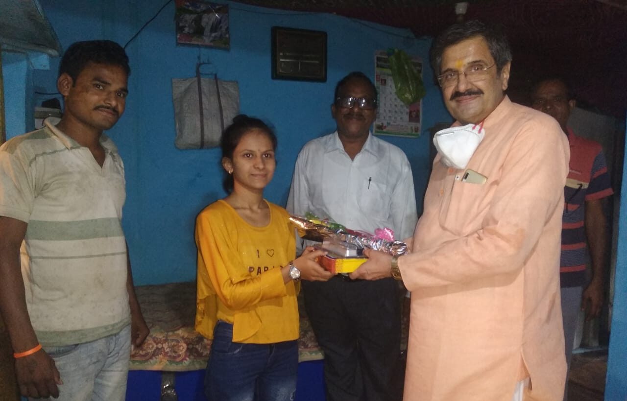 नपा अध्यक्ष ने संपूर्ण शहर की तरफ से धनश्री का किया अभिनन्दन