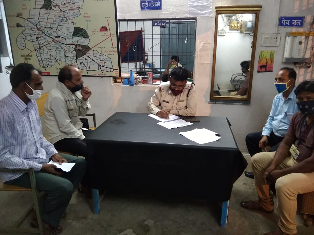 दैनिक बाजार फीस वसूली कर्मचारी के साथ मारपीट, नपा अधिकारी ने थाने में की शिकायत