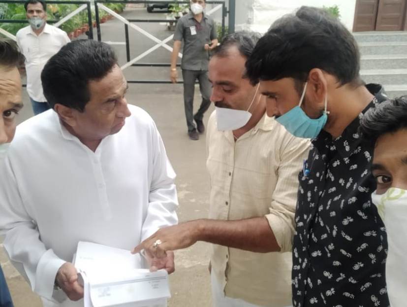 पूर्व सीएम कमलनाथ से मिले कांग्रेस के किसान नेेता हरनाम