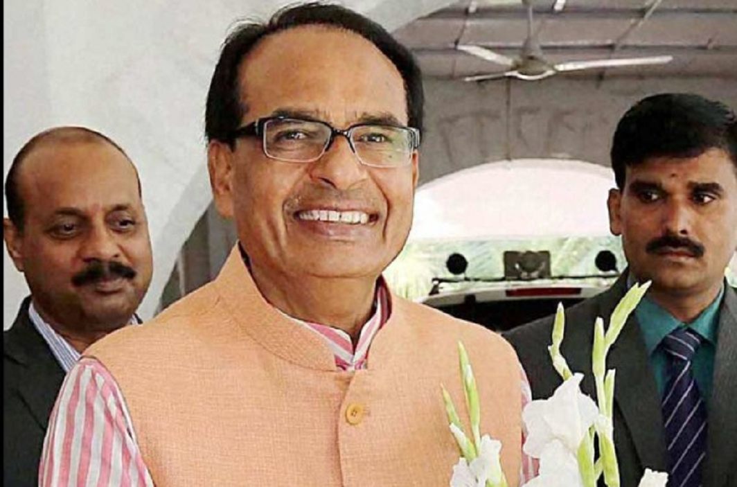 उज्जैन पहुंचे मुख्यमंत्री शिवराज सिंह चौहान, कोरोना की समीक्षा बैठक में होंगे शामिल