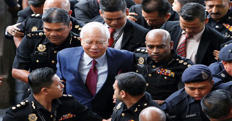 मलेशिया के पूर्व पीएम नजीब रज़्ज़ाक को अदालत ने सुनाई 12 साल की सजा