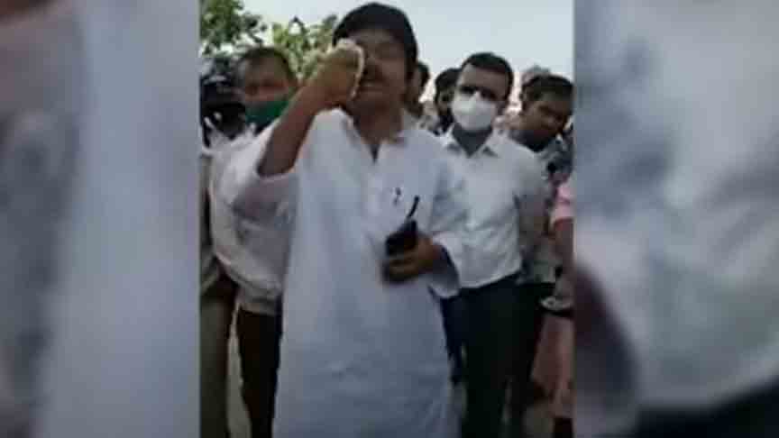 चुनाव से पहले जनसंपर्क करने निकले नीतीश के विधायक को घंटो घेरकर रखा