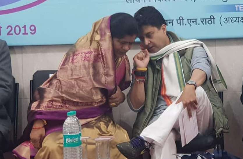 उपचुनाव को लेकर खुली बीजेपी की पोल, सिंधिया की करीबी मंत्री का वीडियो बना मुसीबत