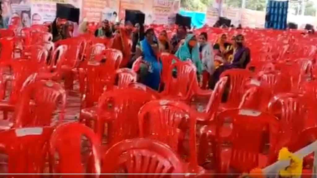 खाली कुर्सियों को भाषण सुनाते रह गए शिवराज, सभा स्थल छोड़कर चली गई पब्लिक