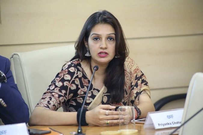 चुनाव आयोग संविधान की धज्जियां उड़ा रहा, बीजेपी कर रही सहयोग