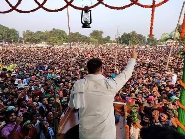 तेजस्वी बोले ‘सिर्फ सीएम बनना होता तो हम भी ईमान बेचकर बीजेपी से हाथ मिला सकते थे’