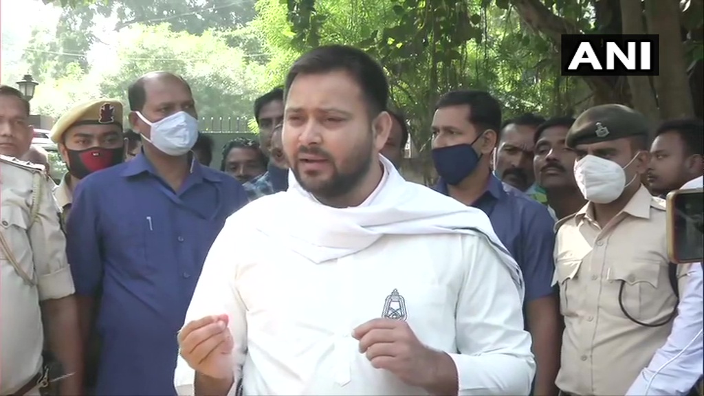 तेजस्वी बोले “विशेष पॅकेज, बेरोज़गारी, भुखमरी पर क्यों नहीं बोले पीएम मोदी”