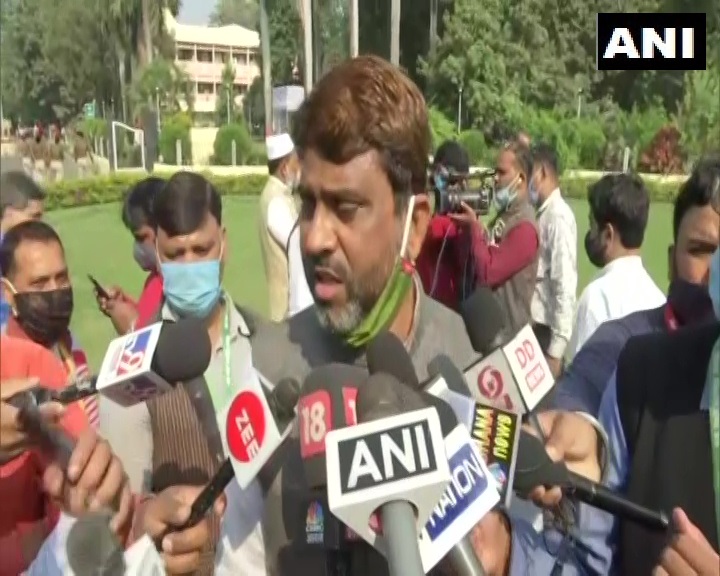 AIMIM के विधायक ने कहा “हिंदुस्तान की नहीं भारत के संविधान की शपथ लुंगा”