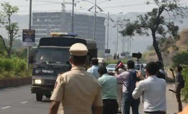 जुडिशियल कस्टडी में मोबाईल इस्तेमाल करने के खुलासे के बाद अर्नब को भेजा गया जेल