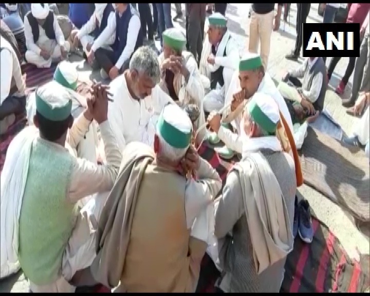 किसानो ने किया 8 दिसंबर को भारत बंद का एलान, साहित्यकारों ने लौटाए अवार्ड