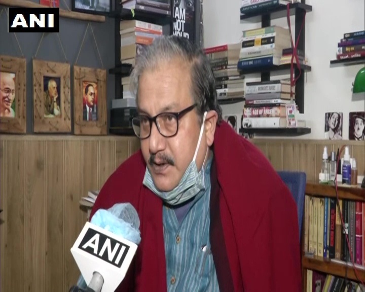 नीतीश कल लेंगे मुख्यमंत्री पद की शपथ, राजद-कांग्रेस ने कहा “हम इंतज़ार करेंगे”