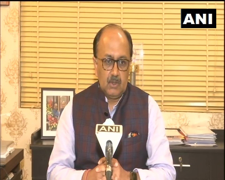 यूपी: लव जिहाद के खिलाफ गैर कानूनी धर्मांतरण निरोधक बिल 2020 को केबिनेट की मंजूरी