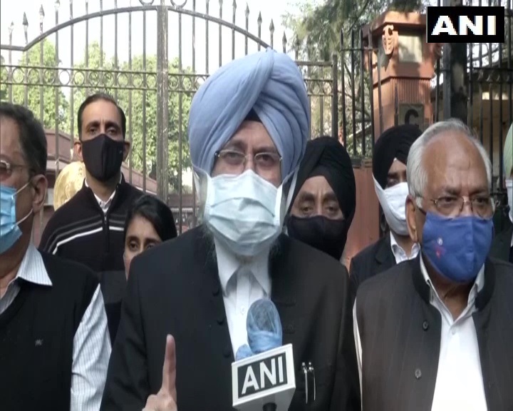 किसानो के समर्थन में आये सुप्रीमकोर्ट के वकीलों ने की खटटर के बयान की निंदा