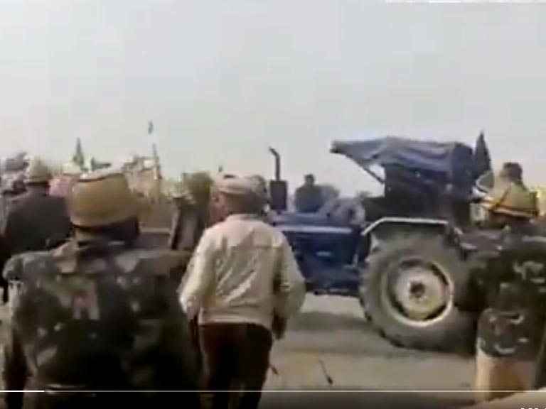 अलवर में पुलिस बेरिकेटिंग तोड़ हरियाणा की सीमा में घुसे राजस्थान के किसान