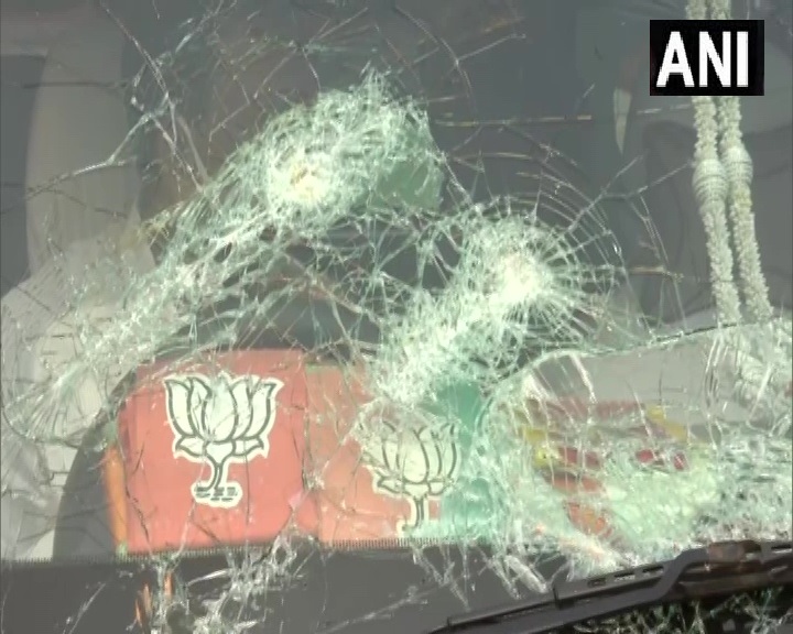 पश्चिम बंगाल में नडडा का विरोध, काफिले पर पथराव