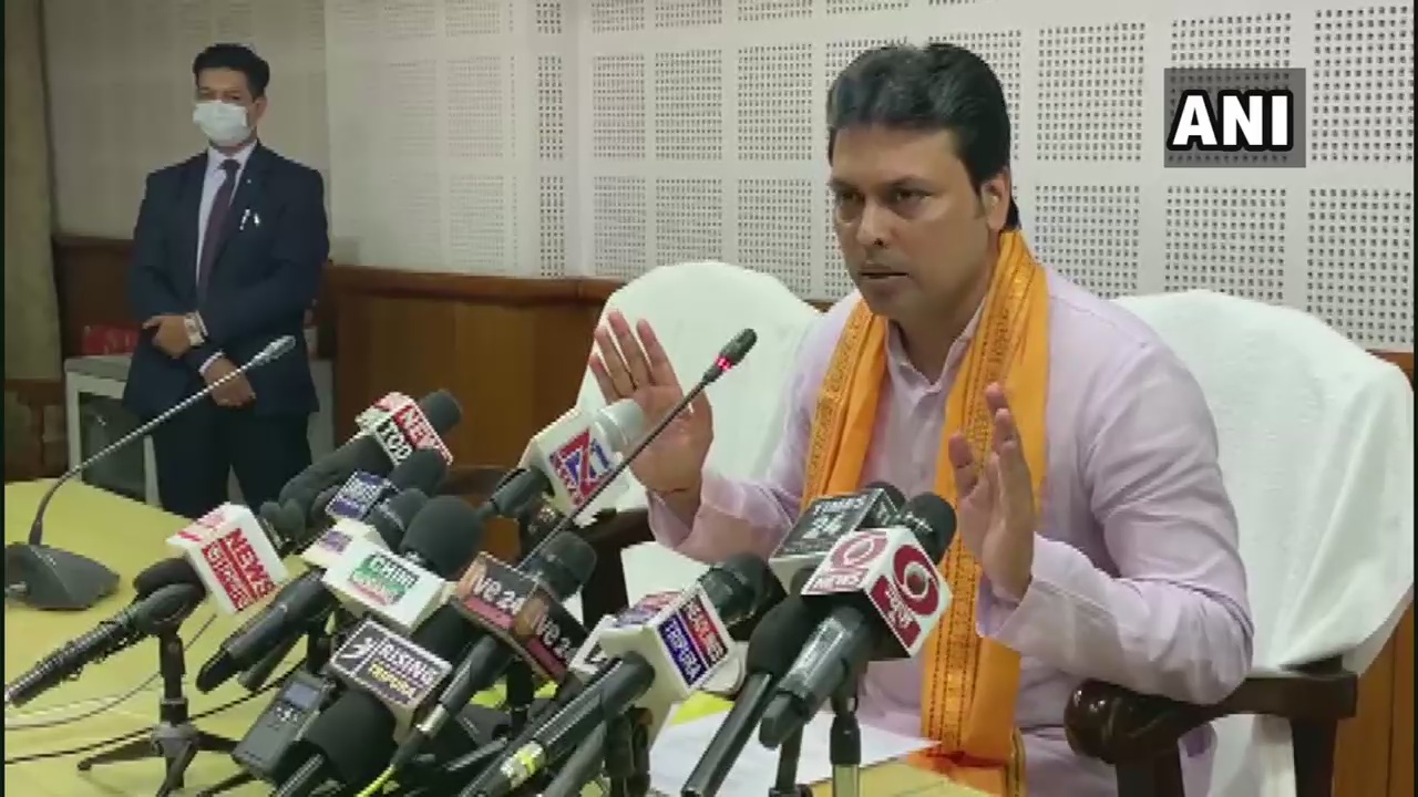 त्रिपुरा बीजेपी में उठापटक, सीएम बिप्लव देव जनता से पूछेंगे ‘मुख्यमंत्री रहना चाहिए या नहीं’