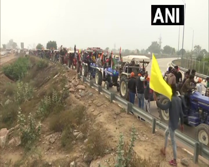 किसानो ने दिखाया दमखम, सड़को पर किया ट्रेक्टर मार्च, कई जगह रास्ता जाम