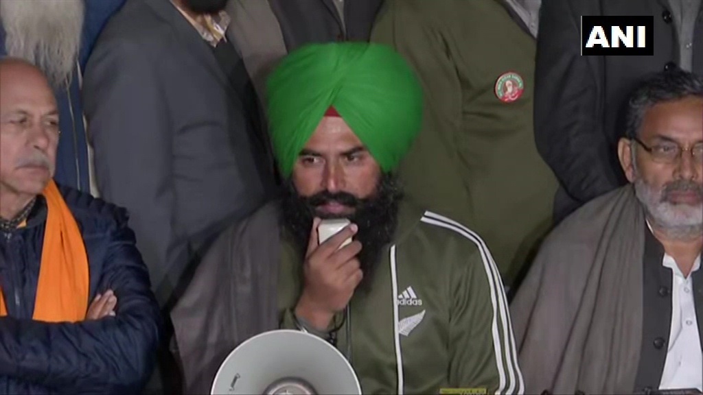 कल उपवास रखेंगे किसान, गाज़ीपुर और सिंघु बॉर्डर पर बढ़ी किसानो की तादाद