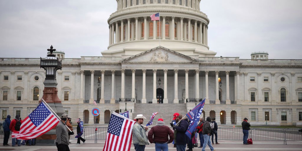 USA: Joint session of Congress to certify Electoral College continues