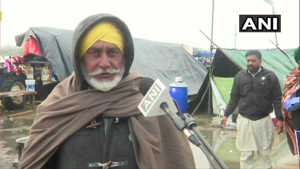 कड़ाके की ठंड, बारिश और जलभराव के बावजूद किसान आंदोलन जारी, तीन किसानो की मौत