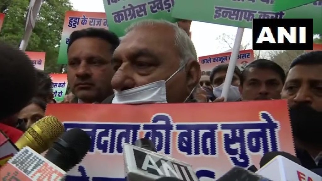 विधानसभा का सत्र बुलाने की मांग को लेकर कांग्रेस विधायकों ने निकाला विरोध मार्च