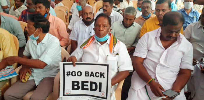 विवादित रहा कामकाज: पुडुचेरी के उपराज्यपाल पद से किरण बेदी की छुट्टी