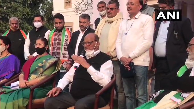 शरद पवार बोले “अगर किसान शांति का मार्ग छोड़ दें तो देश के सामने बड़ा संकट आ सकता है”