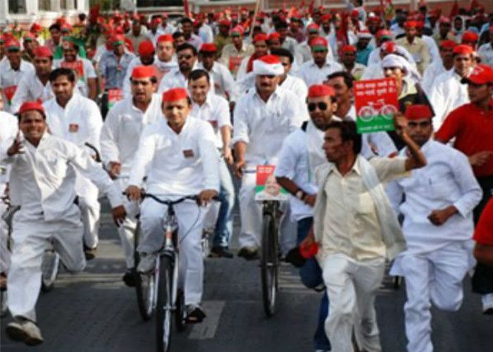 आज़म खान के समर्थन में 12 मार्च से सपा शुरू करेगी साईकिल यात्रा, अखिलेश भी होंगे शामिल