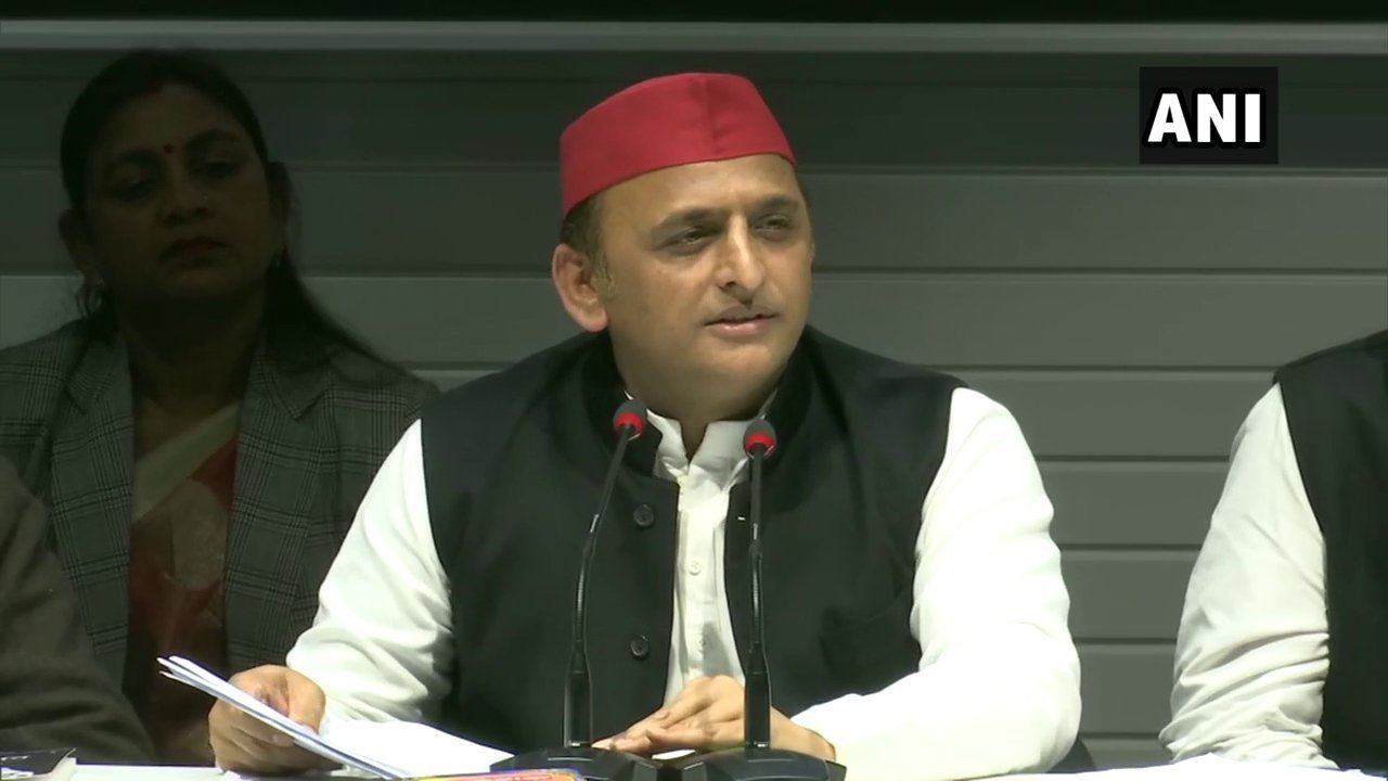 अखिलेश बोले, ‘FIR की कॉपी प्रदेश के हर नागरिक को भेजुंगा, ज़रूरत पड़ी तो लगवा दुंगा होर्डिंग’