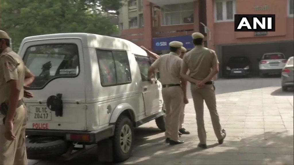 बीजेपी सांसद की संदिग्ध मौत, फंदे पर लटका मिला शव