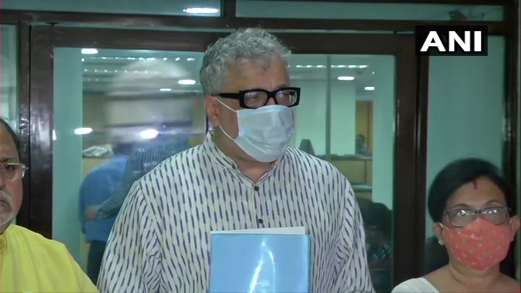 ममता पर हमले की चुनाव आयोग में शिकायत, टीएमसी सांसद ने बताई हमले की क्रोनोलॉजी