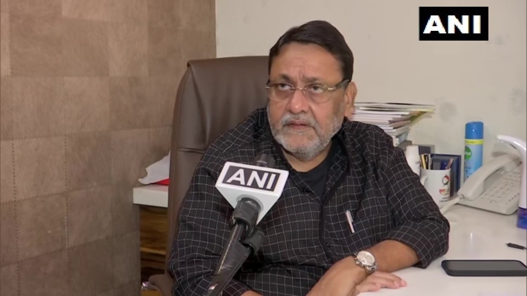 वैक्सीन मौजूद नहीं, केंद्र ने घोषित कर दी तारीख, एनसीपी ने उठाये सवाल