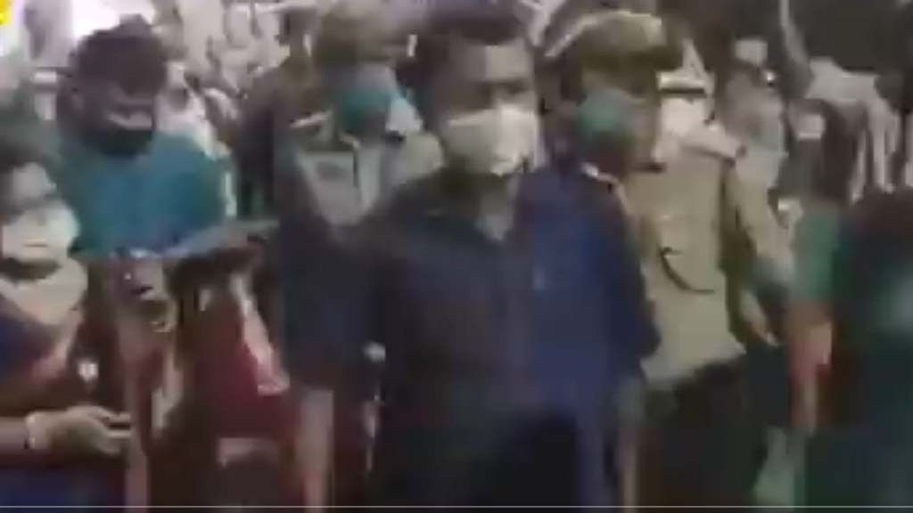 शादीघर में घुसकर बदसलूकी करने वाला जिलाधिकारी सस्पेंड