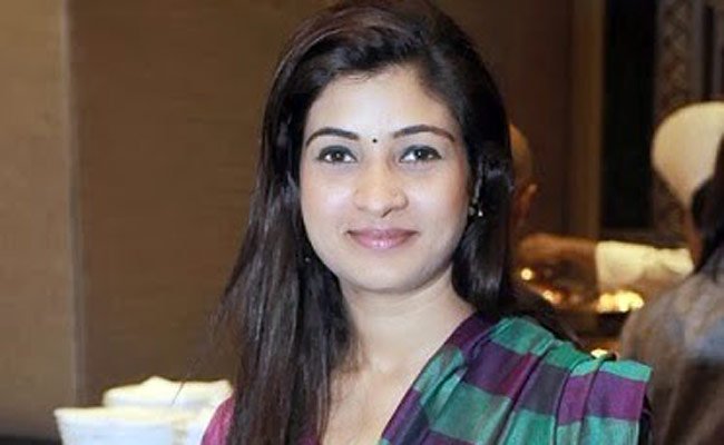 अलका लांबा ने घेरा तो केजरीवाल ने किया ट्वीट, दी रमज़ान की मुबारकबाद