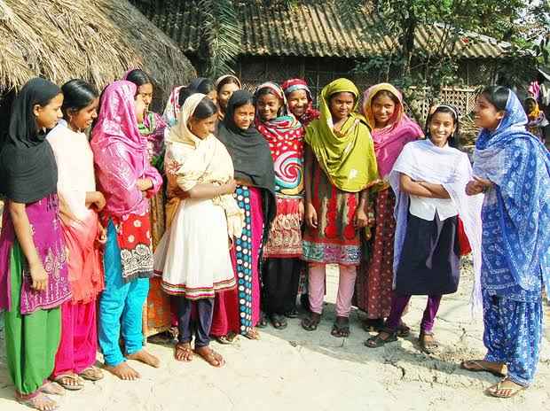 रमा शर्मा का लेख: रूढ़िवादी प्रथा छीन रही है महिलाओं का अधिकार