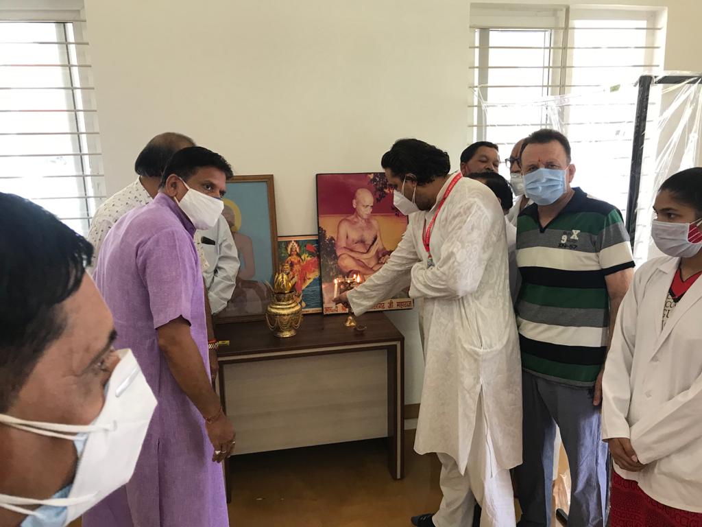 समाज के सभी घटकों को टीकाकरण के लिए प्रोत्साहित करें- मुनि श्री प्रज्ञा सागर जी महाराज