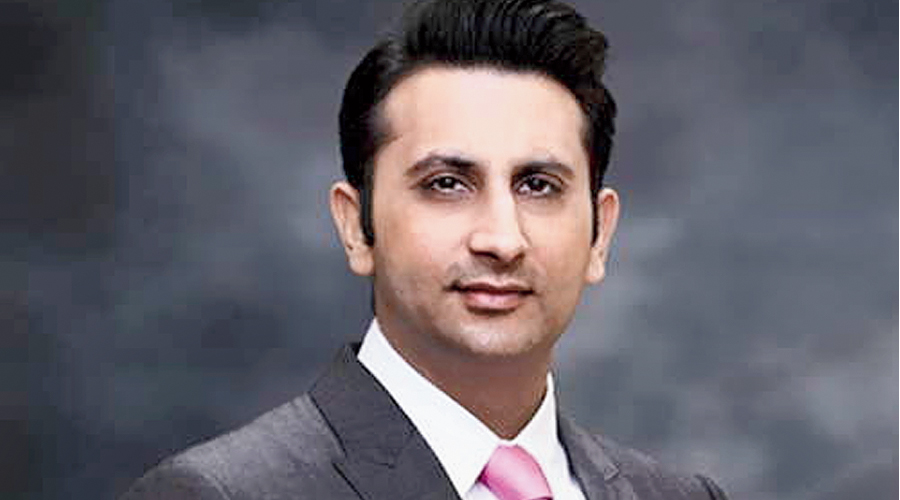 सीरम इंस्टीट्यूट के सीईओ अदार पूनावाला ने देश छोड़ा, बताया ये कारण