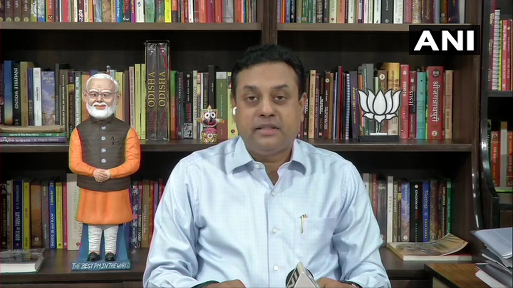 वैक्सीन पर सियासत जारी: अब बीजेपी ने केजरीवाल पर लगाया ये आरोप