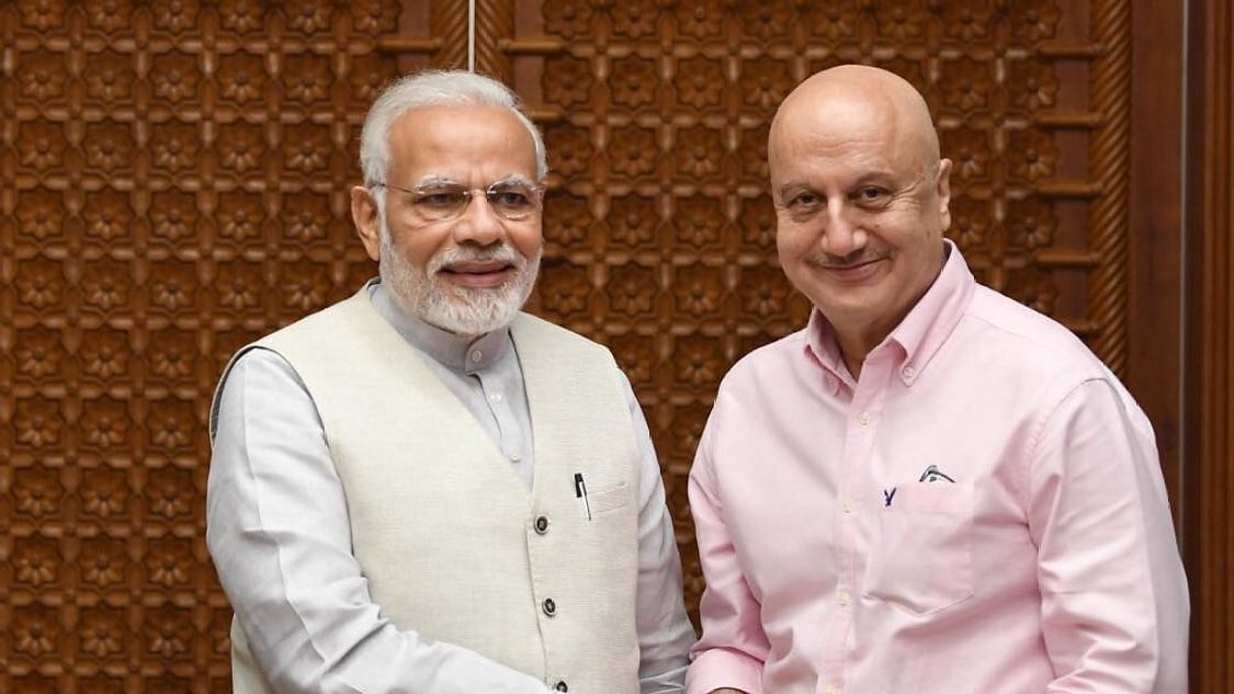 मोदी भक्त भी छोड़ रहे साथ, अनुपम खैर ने की पीएम मोदी की आलोचना