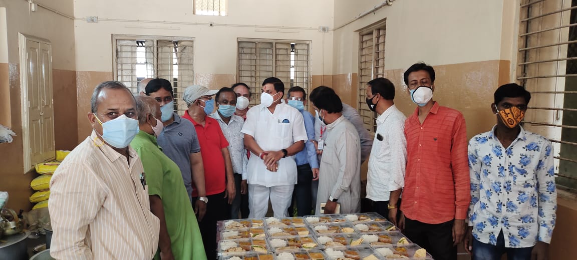 सकल दिगंबर जैन समाज की सामाजिक संसद आयोजित, निशुल्क भोजन शाला का अवलोकन