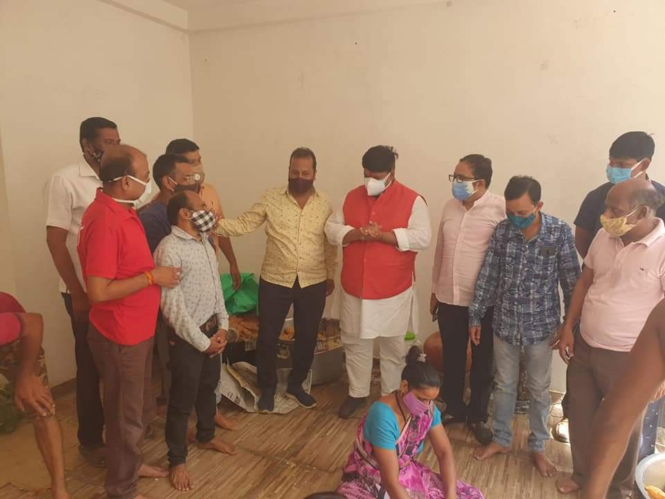 सांसद द्वारा भोजनशाला का निरीक्षण