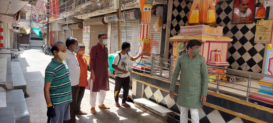 उज्जैन: अनलॉक को देखते हुए मुख्य बाजारों को सेनेटाइज किया गया