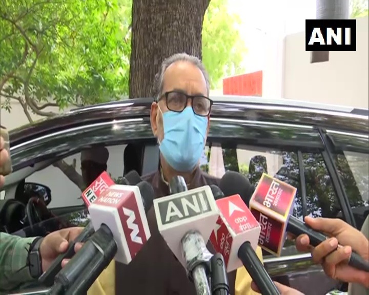 सियासी सस्पेंस के बीच राज्यपाल और विधानसभा अध्यक्ष से मिले यूपी के बीजेपी प्रभारी