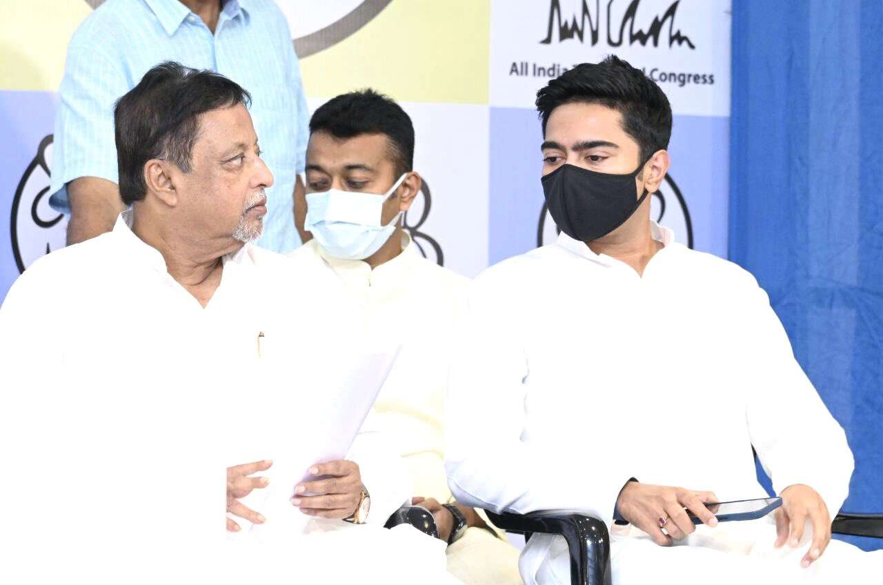 BJP के राष्ट्रीय उपाध्यक्ष मुकुल रॉय की TMC में घर वापसी