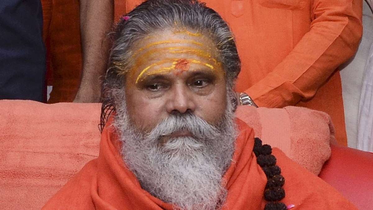 8 पन्नो के सुसाइड नोट में महंत नरेंद्र गिरि ने लिखीं कई रहस्य की बातें