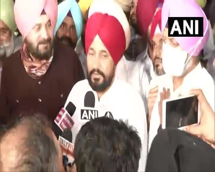 पंजाब के तीर से यूपी और उत्तराखंड तक निशाना, कांग्रेस ने दलित सीएम बनाकर दिया बड़ा संदेश